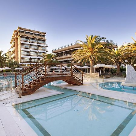 Hotel Caesar Residence & Spa リド・ディ・カマイオーレ エクステリア 写真
