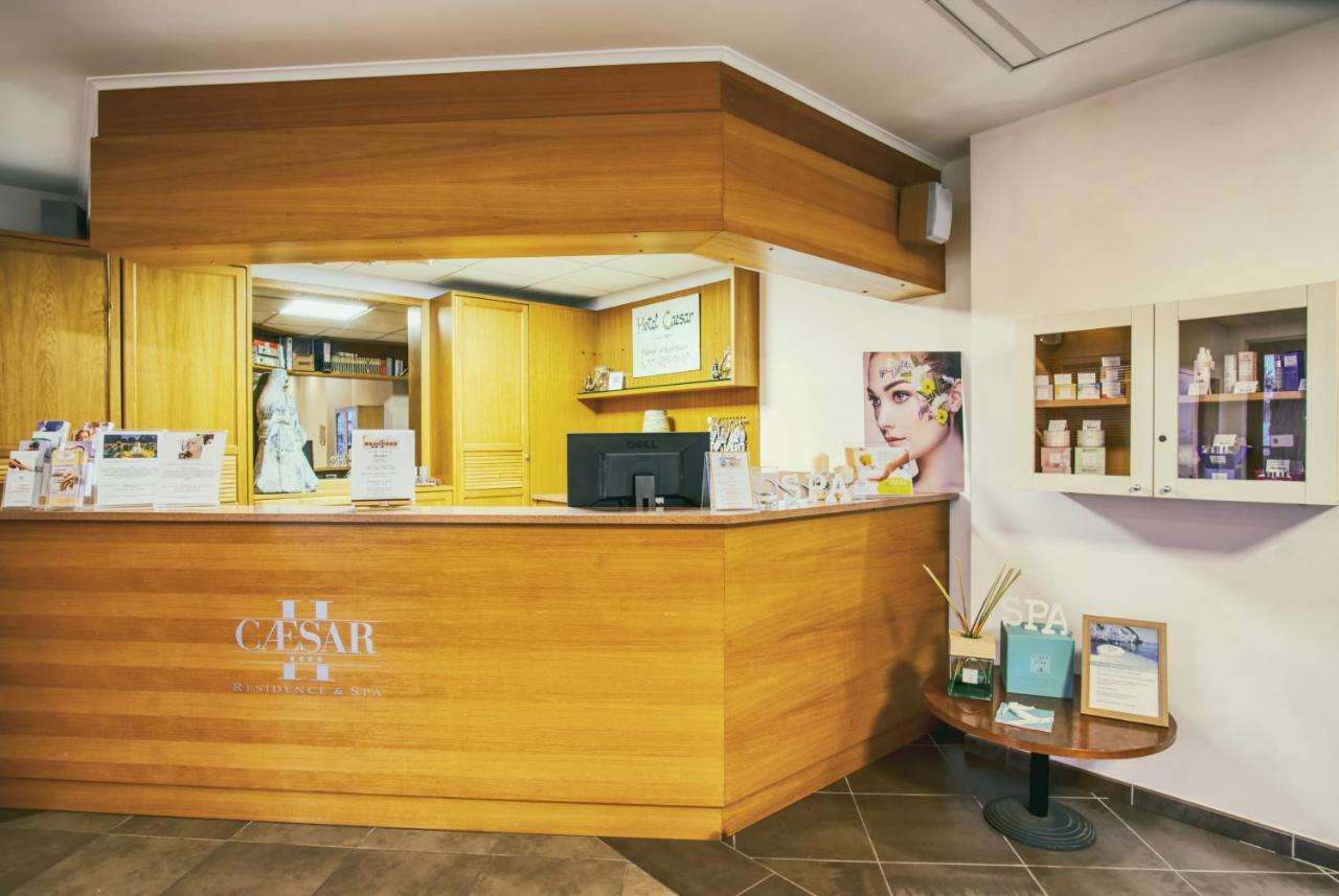 Hotel Caesar Residence & Spa リド・ディ・カマイオーレ エクステリア 写真